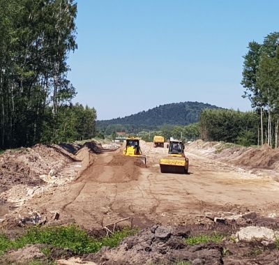 Roboty ziemne na obwodnicy Sukowa w ciągu drogi DW764